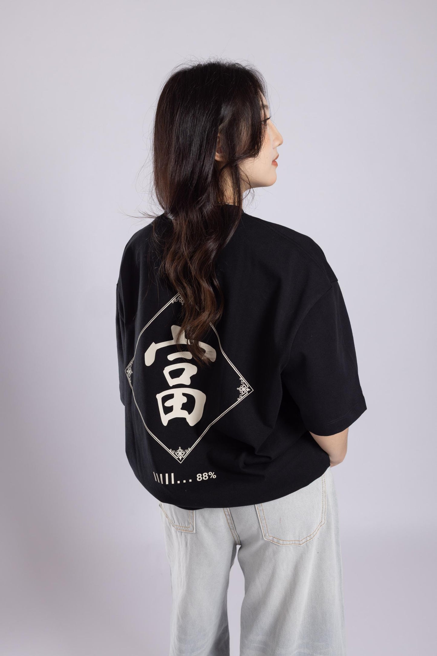 [PRE-ORDER] DIAMOND: Fortune Black Oversized Tee