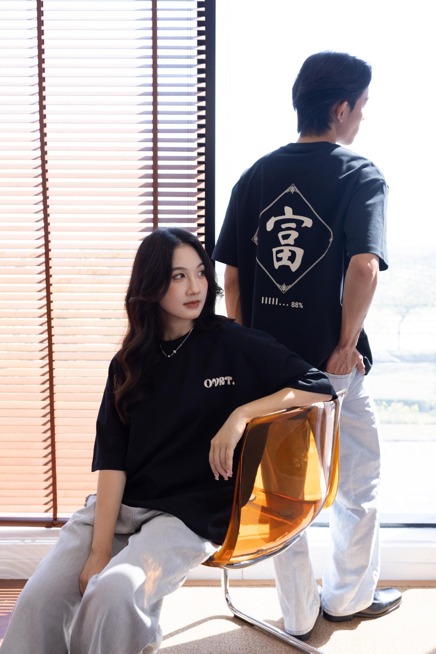 [PRE-ORDER] DIAMOND: Fortune Black Oversized Tee